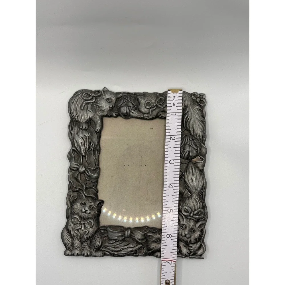 Vintage Pewter Tone Cat and Yarn Metal Picture Frame Ornate 3.5x5 Photo Frame